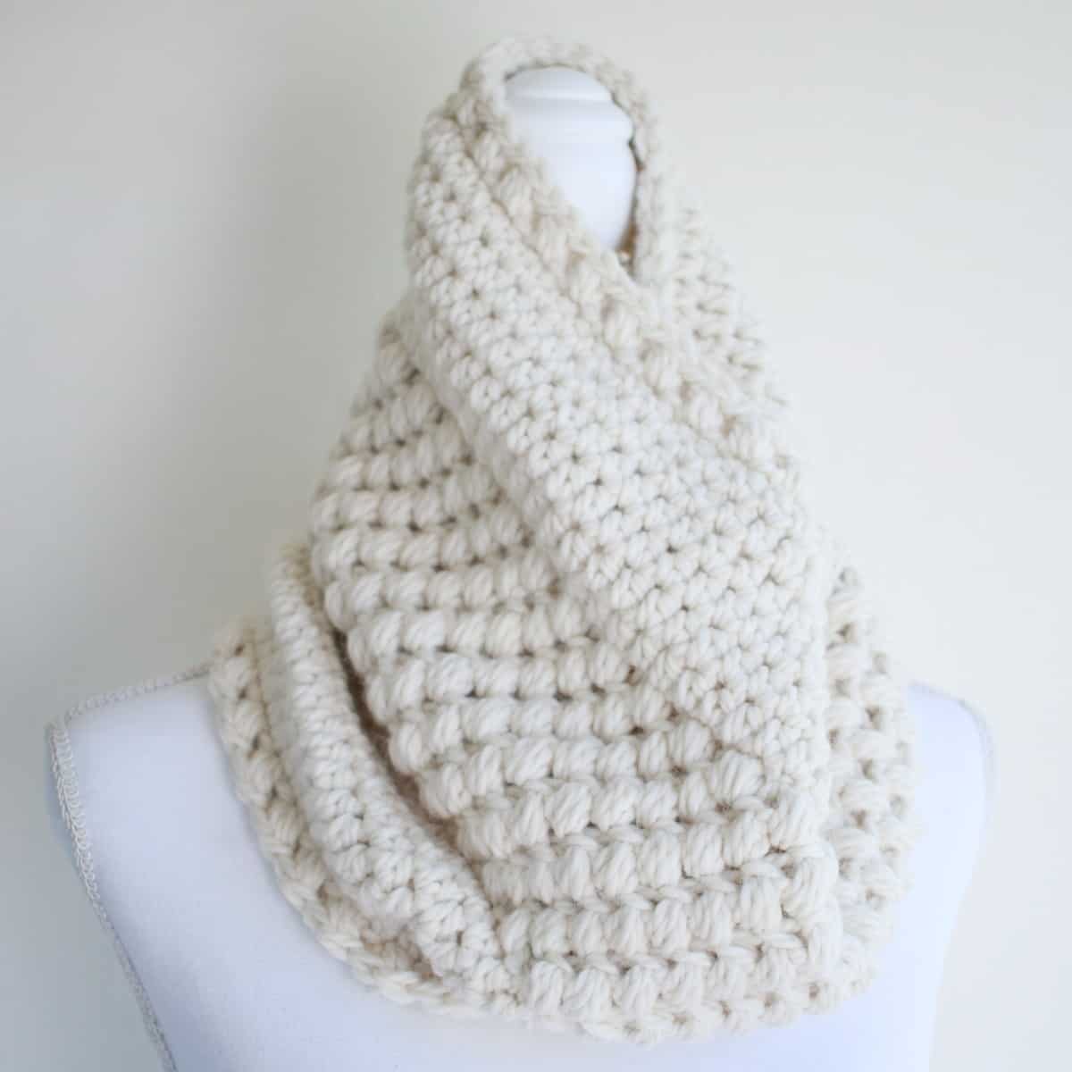 Bulky Crochet Cowl with Puff Stitches