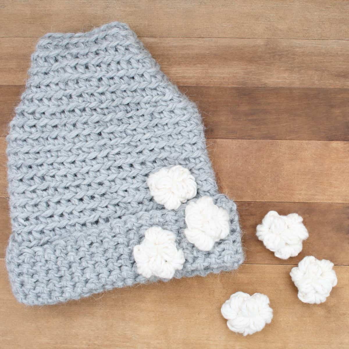 Bulky yarn This Way, That Way crochet hat pattern.