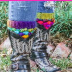 puff stitch boot cuff crochet pattern with text which reads puff boot warmers free crochet pattern