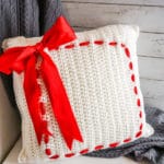 free pattern crocheted pillow