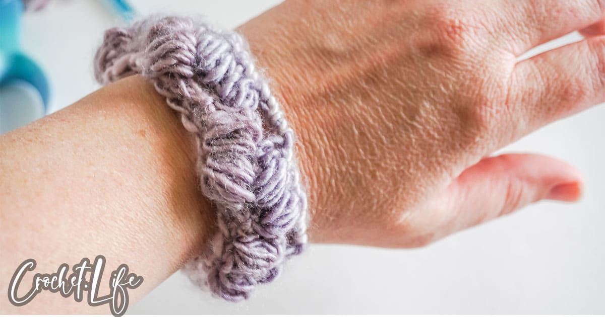puff stitch bracelet free crochet pattern