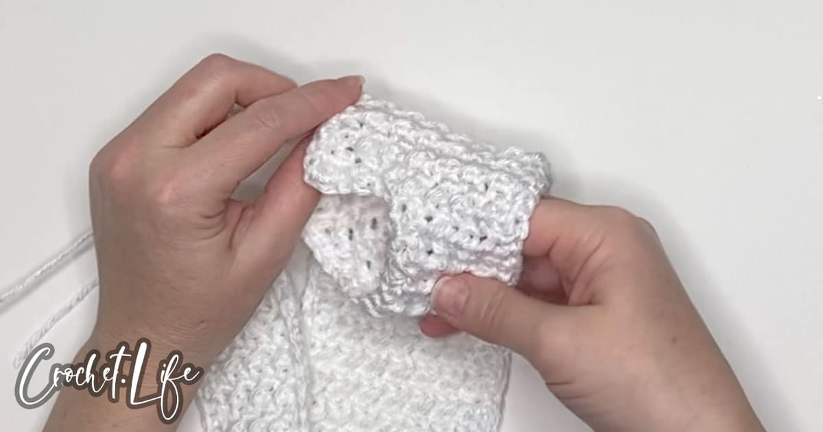 how to crochet a headband with looped ends