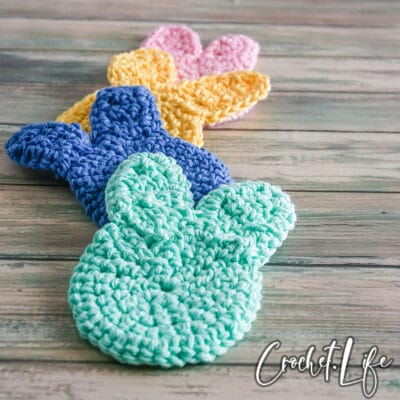 free crochet pattern spring garland with bunnies