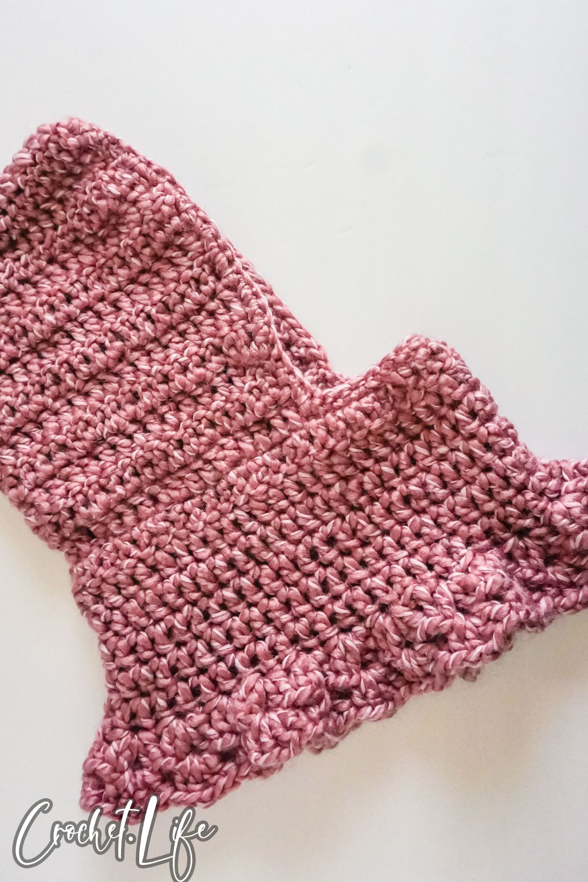 hooded cowl free crochet pattern with ruffles