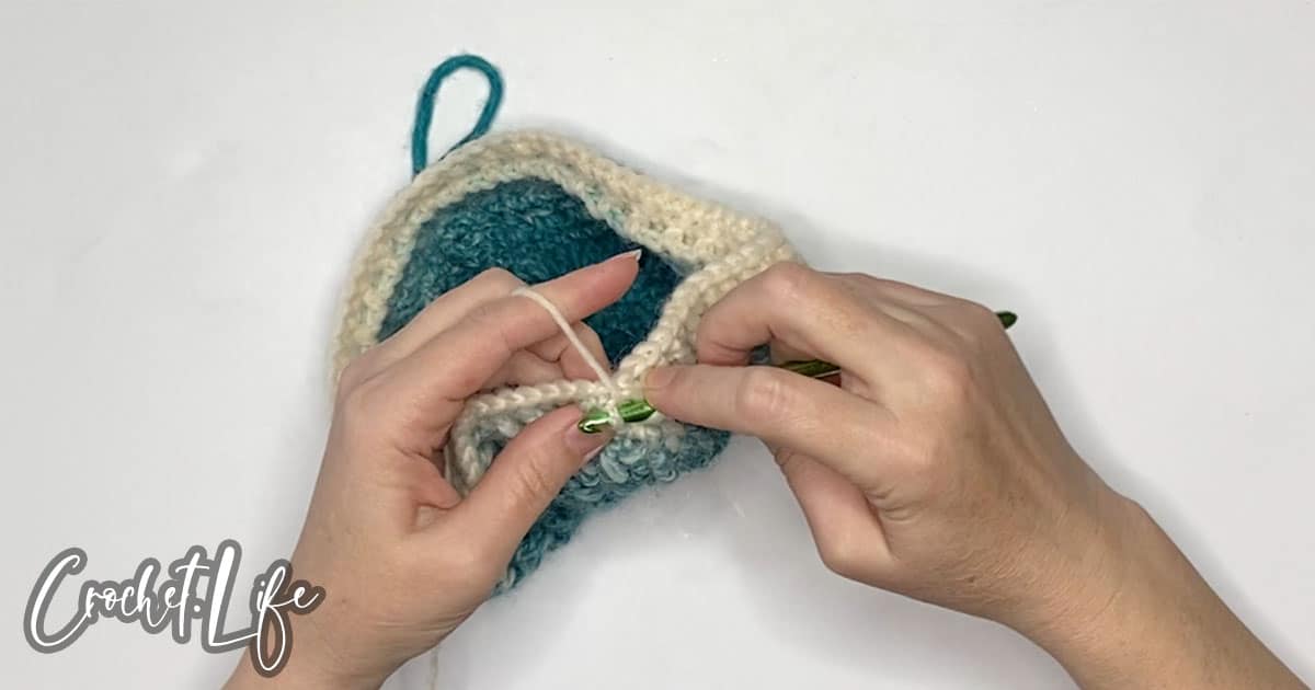 how to crochet a yarn bowl