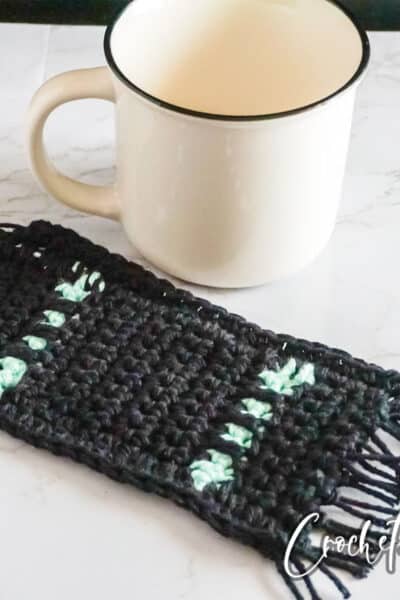 crochet pattern easy mug rug last minute gift idea