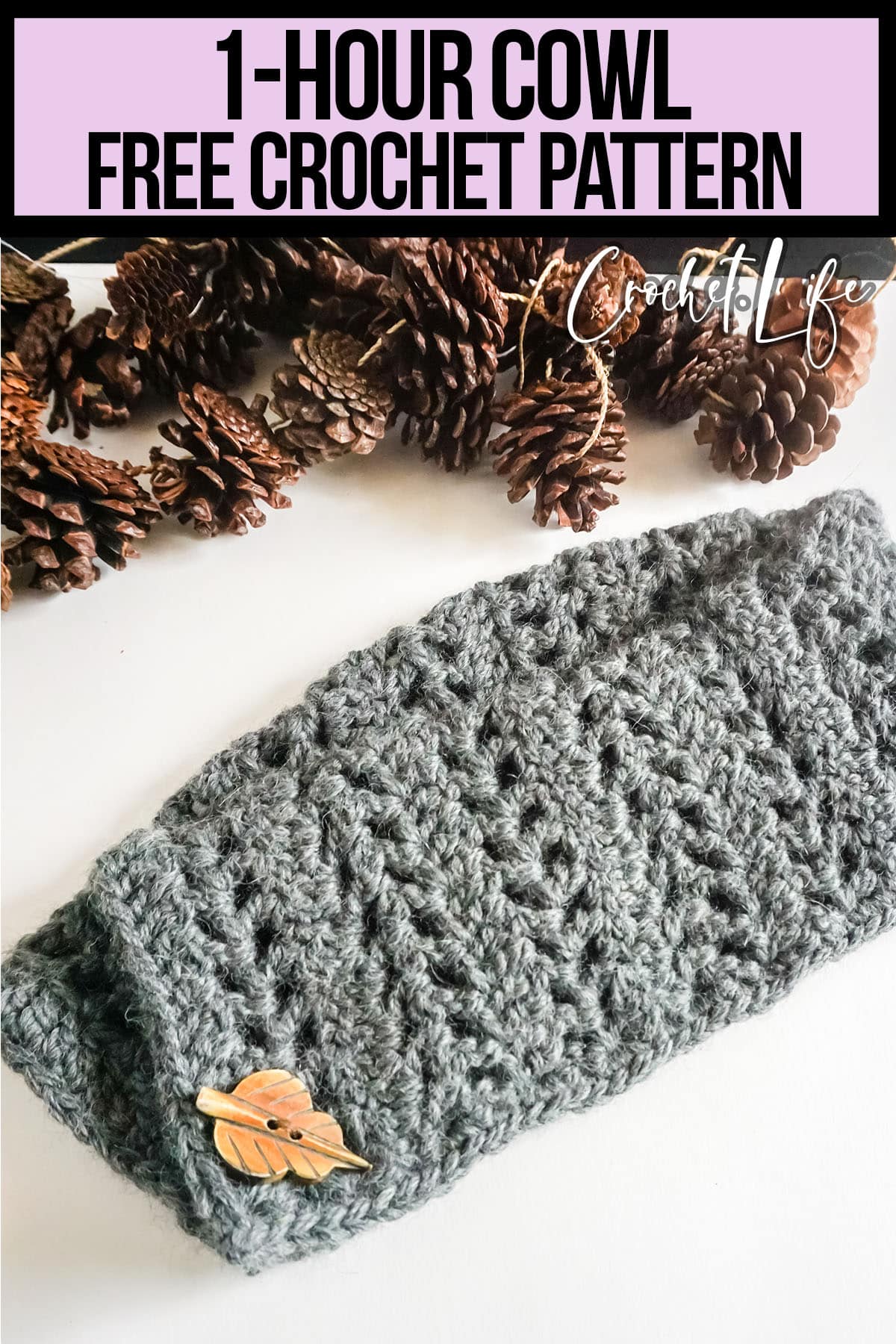 fast cowl crochet pattern with text which reads one hour cowl free crochet pattern
